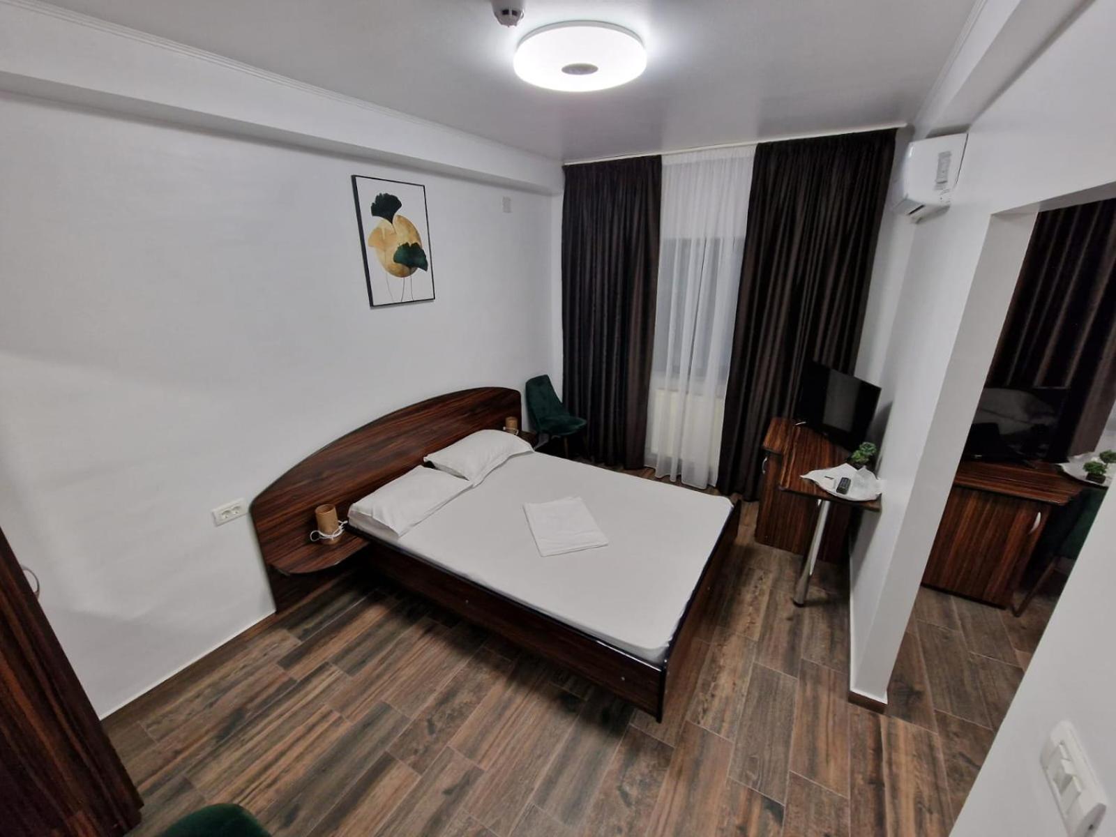 Pensiunea Ada Bascov Exterior photo